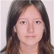 Soy una persona con mucha paciencia y me encanta ayudar a las personas. Daría clases a niños de primaria o los que empiecen la ESO